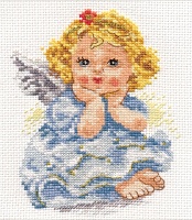 Набор для вышивания крестиком Ангелок мечты 11 х 14 см 19 цветов